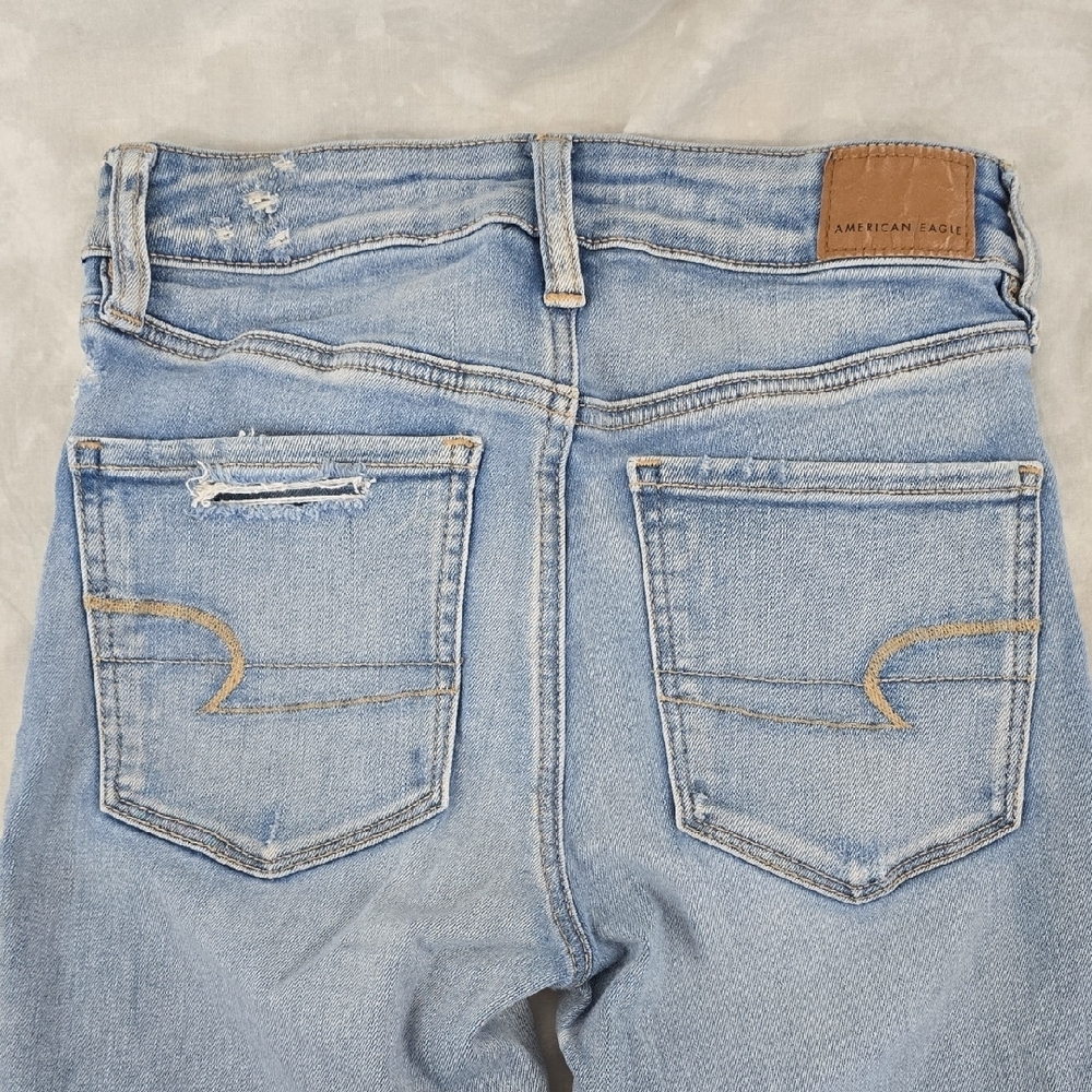 American Eagle Outfitters Light Blue Distressed Skinny Jeans - Picture 6 of 6